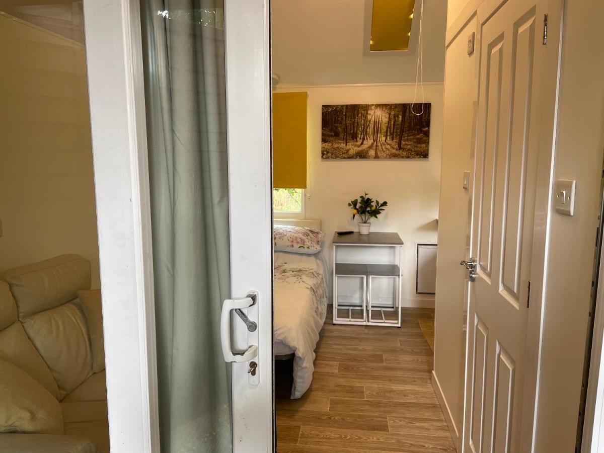 The Little Nest Beach Sole Use Accommodation Near To Bath Wick  Bagian luar foto